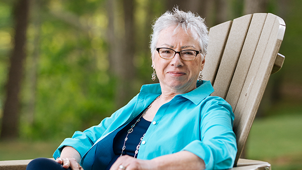 Susan Bateson ’76